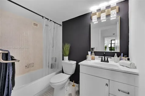 400 Leslie Drive Hallandale Beach FL 33009