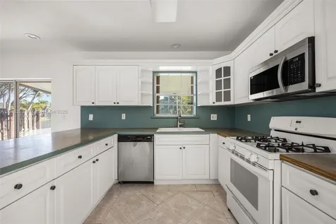 9162 SW 213th Lane Cutler Bay FL 33189