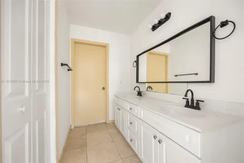 9162 SW 213th Lane Cutler Bay FL 33189