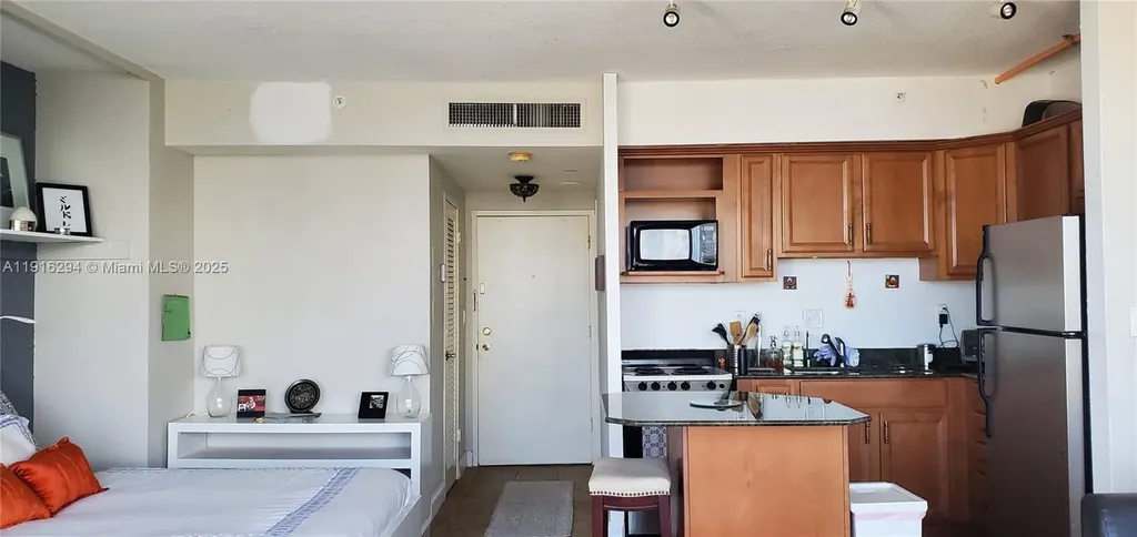 1720 Harrison Street Hollywood FL 33020