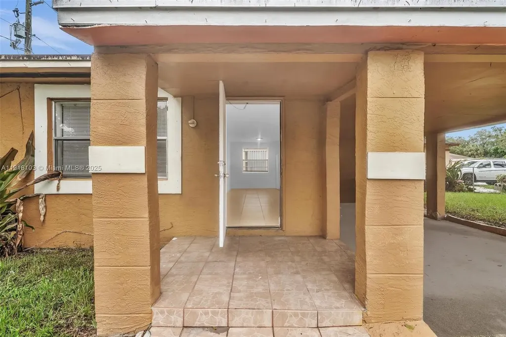 2800 NW 6th Court Fort Lauderdale FL 33311