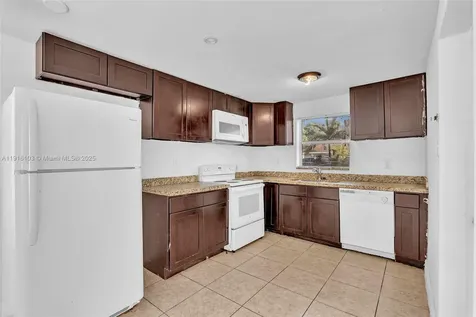 2800 NW 6th Court Fort Lauderdale FL 33311