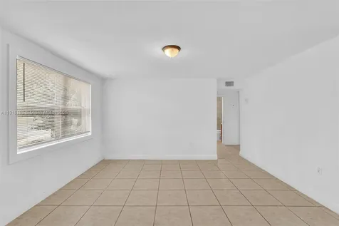 2800 NW 6th Court Fort Lauderdale FL 33311