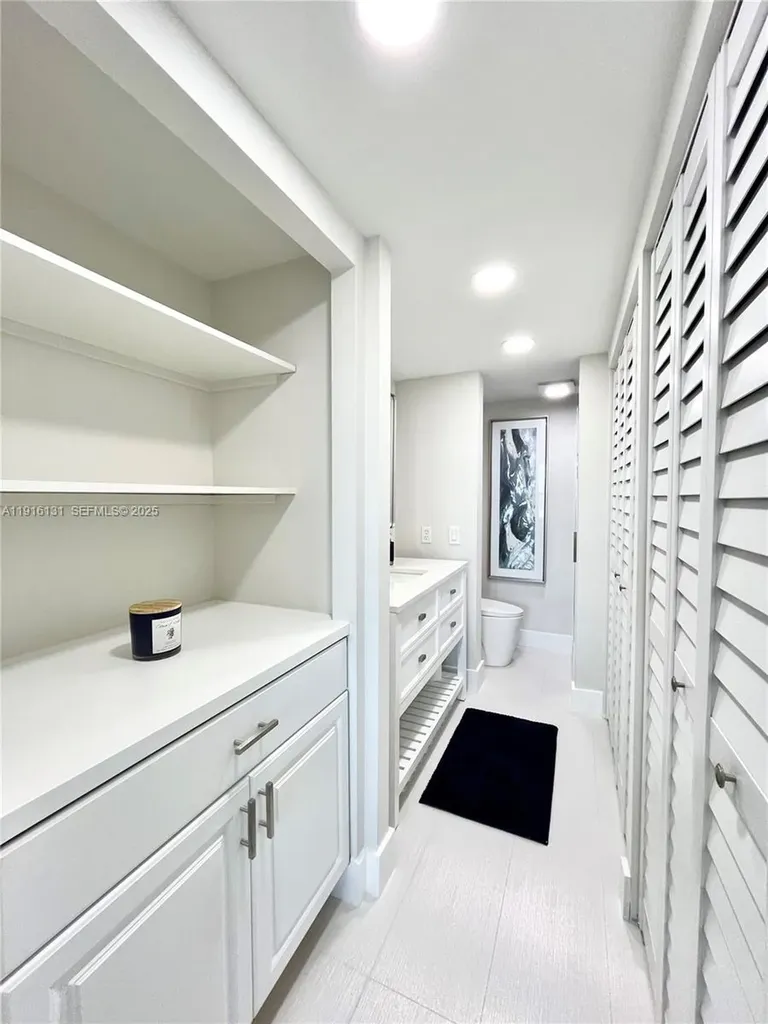 250 NE 20th Street Boca Raton FL 33431