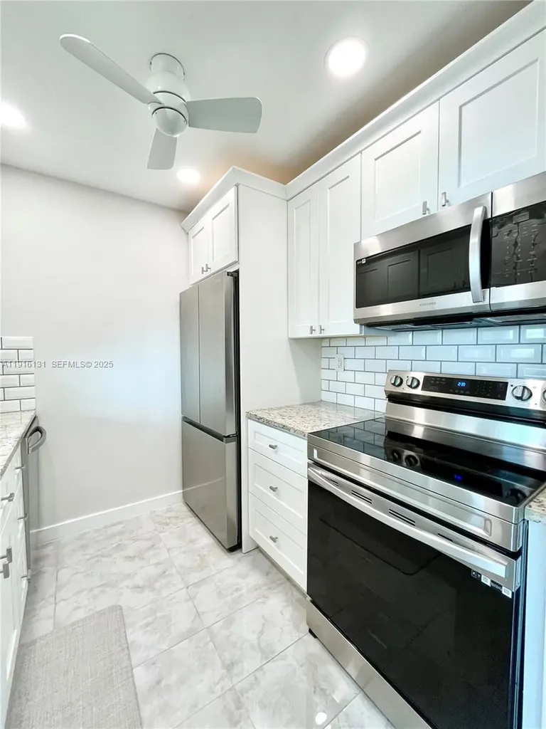 250 NE 20th Street Boca Raton FL 33431