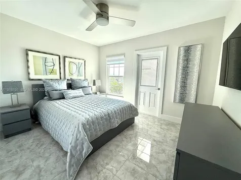 250 NE 20th Street Boca Raton FL 33431