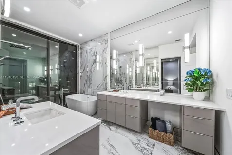 4098 NE 167 Street North Miami Beach FL 33160