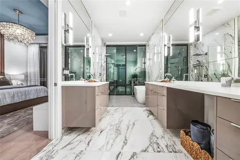 4098 NE 167 Street North Miami Beach FL 33160