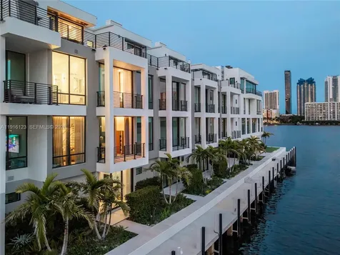 4098 NE 167 Street North Miami Beach FL 33160