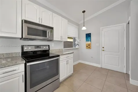 18332 SW 94th Court Palmetto Bay FL 33157
