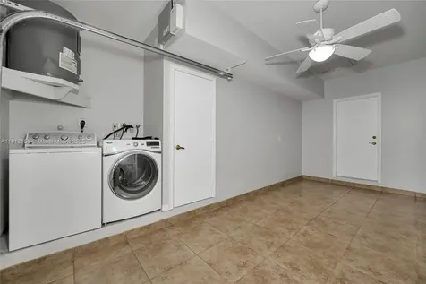 18332 SW 94th Court Palmetto Bay FL 33157