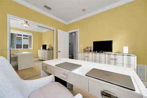 18332 SW 94th Court Palmetto Bay FL 33157
