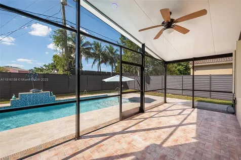 18332 SW 94th Court Palmetto Bay FL 33157