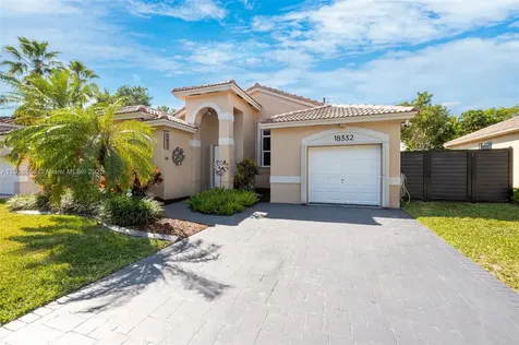 18332 SW 94th Court Palmetto Bay FL 33157