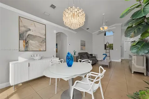 18332 SW 94th Court Palmetto Bay FL 33157