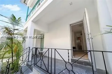 820 15th Street Miami Beach FL 33139