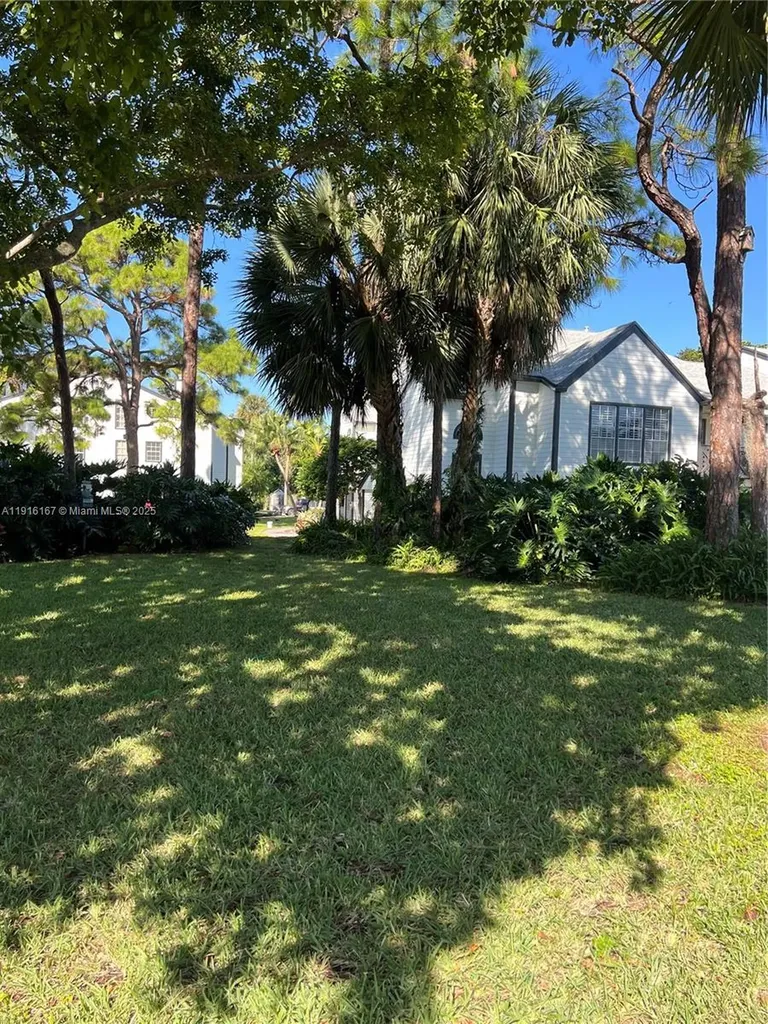 5063 Heatherhill Lane Boca Raton FL 33486