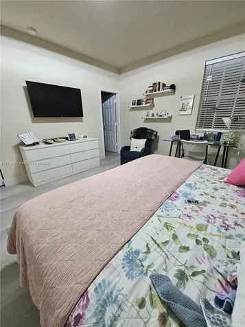 9572 SW 169th Place Miami FL 33196