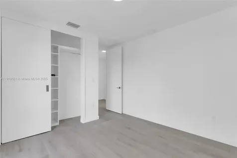 3204 Plaza Street Miami FL 33133