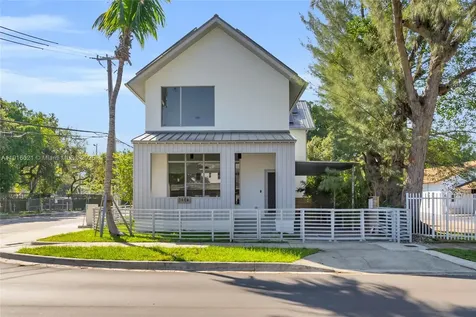 3204 Plaza Street Miami FL 33133