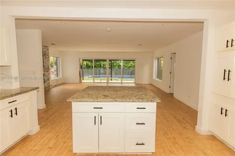 2510 NE 207th Terrace Miami FL 33180