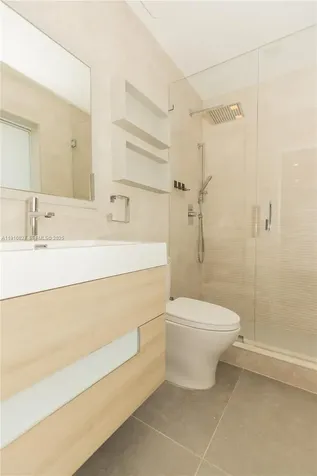 2510 NE 207th Terrace Miami FL 33180