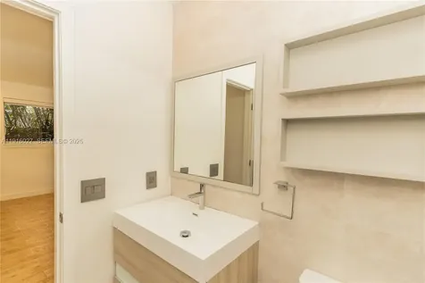 2510 NE 207th Terrace Miami FL 33180