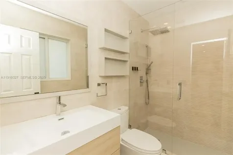 2510 NE 207th Terrace Miami FL 33180