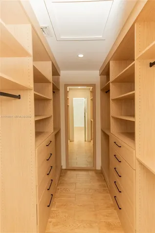 2510 NE 207th Terrace Miami FL 33180