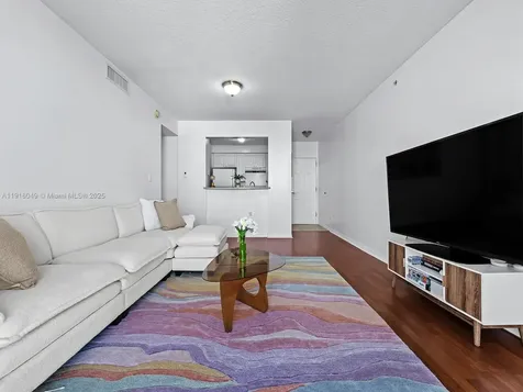 900 SW 8th Street Miami FL 33130
