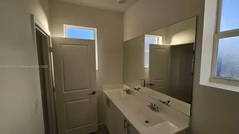2618 SE 27th Court Homestead FL 33035