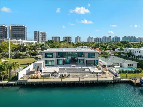 9540 Bay Drive Surfside FL 33154