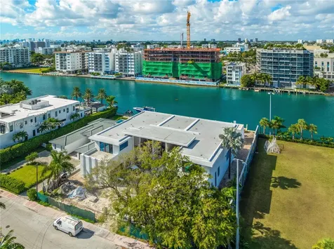 9540 Bay Drive Surfside FL 33154