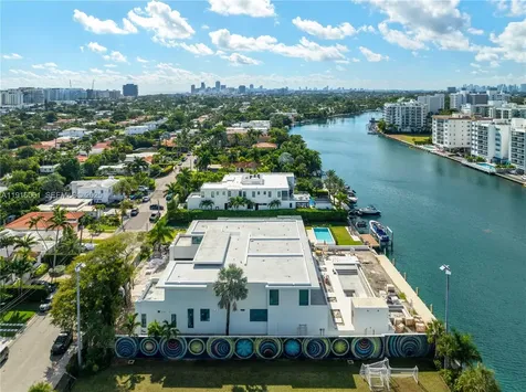 9540 Bay Drive Surfside FL 33154