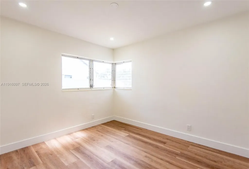 429 W Evanston Circle Fort Lauderdale FL 33312