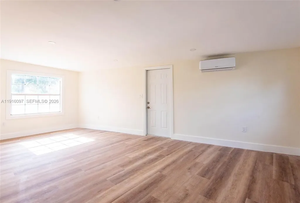 429 W Evanston Circle Fort Lauderdale FL 33312