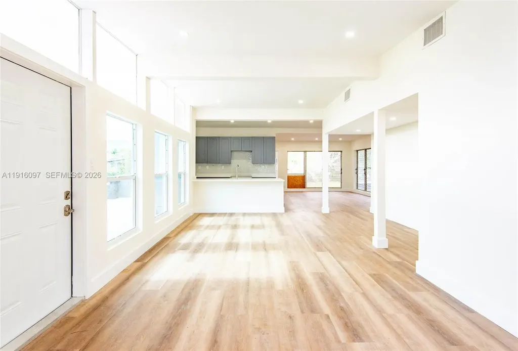 429 W Evanston Circle Fort Lauderdale FL 33312