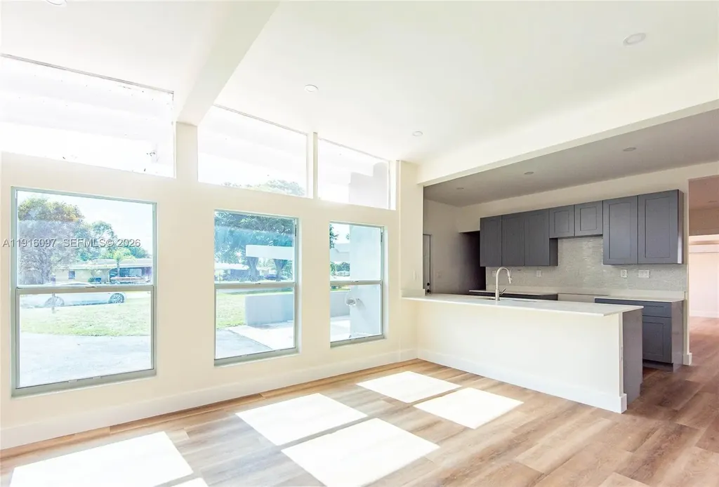 429 W Evanston Circle Fort Lauderdale FL 33312