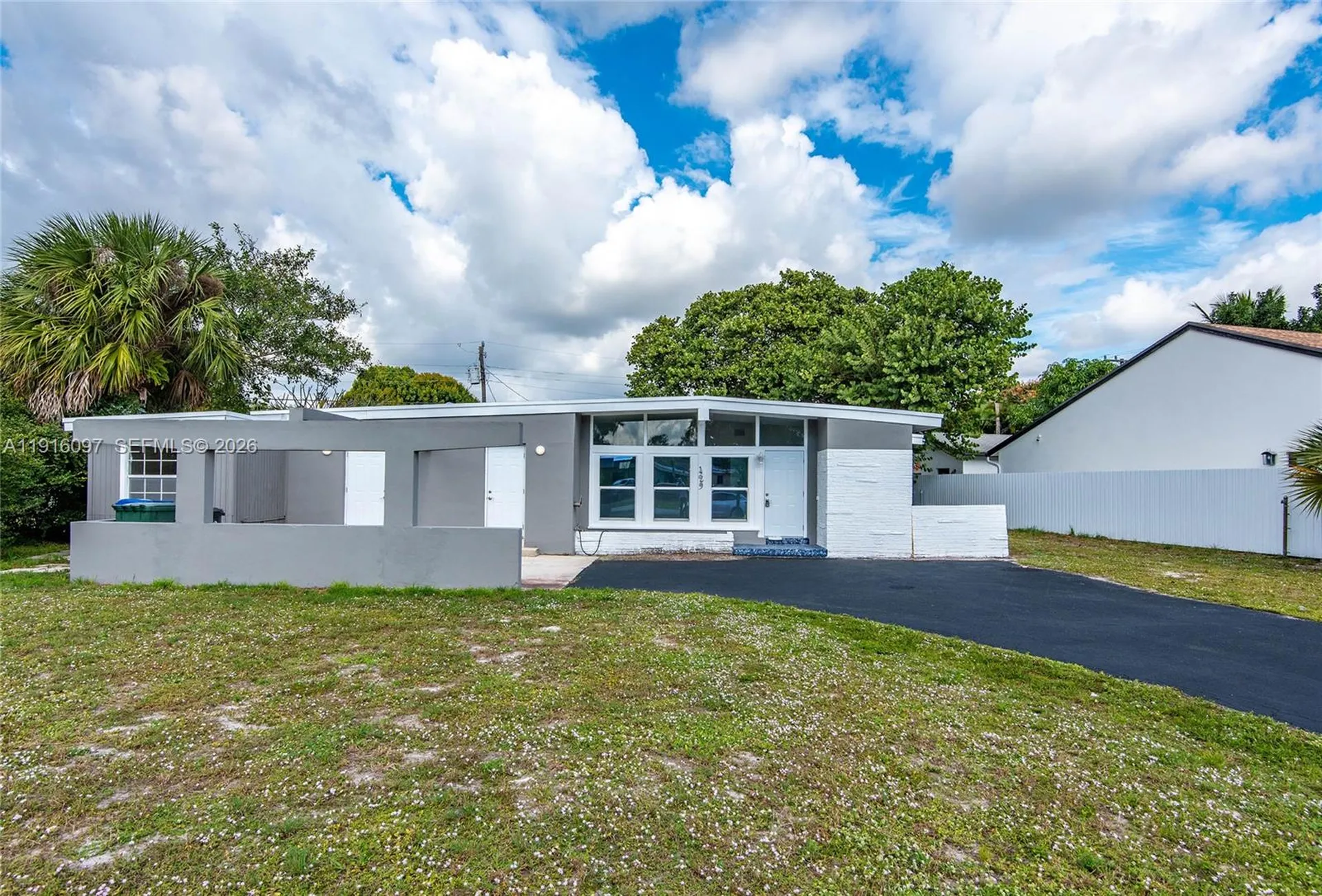 429 W Evanston Circle Fort Lauderdale FL 33312