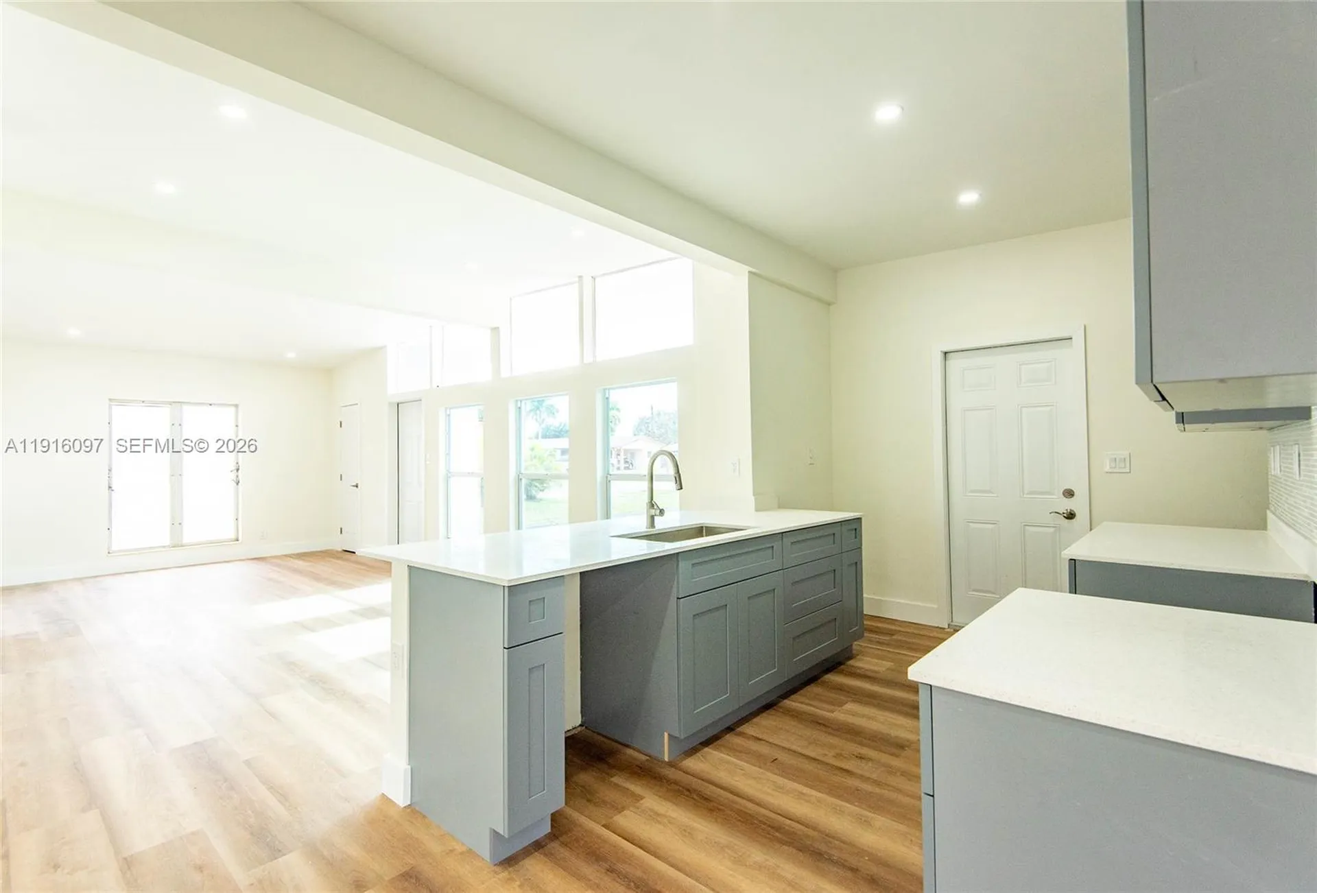 429 W Evanston Circle Fort Lauderdale FL 33312