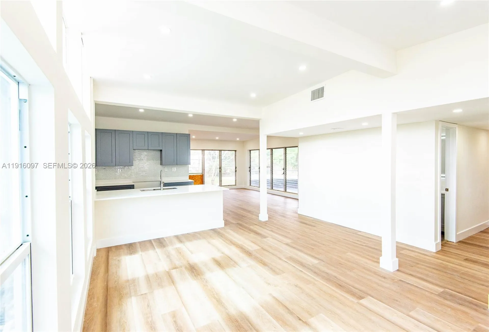 429 W Evanston Circle Fort Lauderdale FL 33312