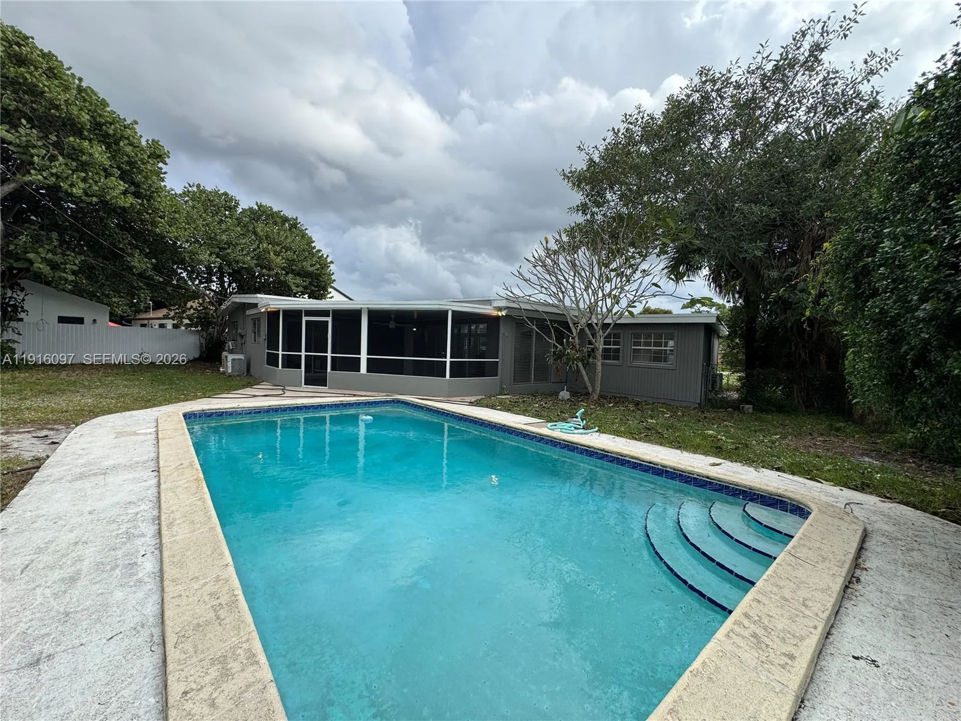 429 W Evanston Circle Fort Lauderdale FL 33312