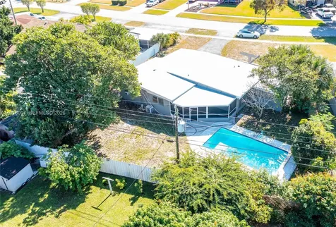 429 W Evanston Circle Fort Lauderdale FL 33312