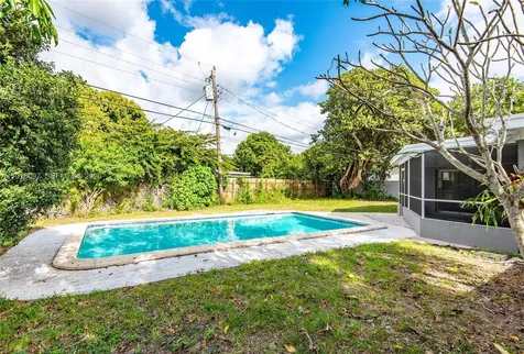 429 W Evanston Circle Fort Lauderdale FL 33312