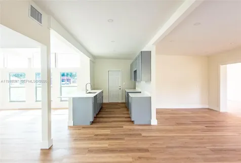 429 W Evanston Circle Fort Lauderdale FL 33312