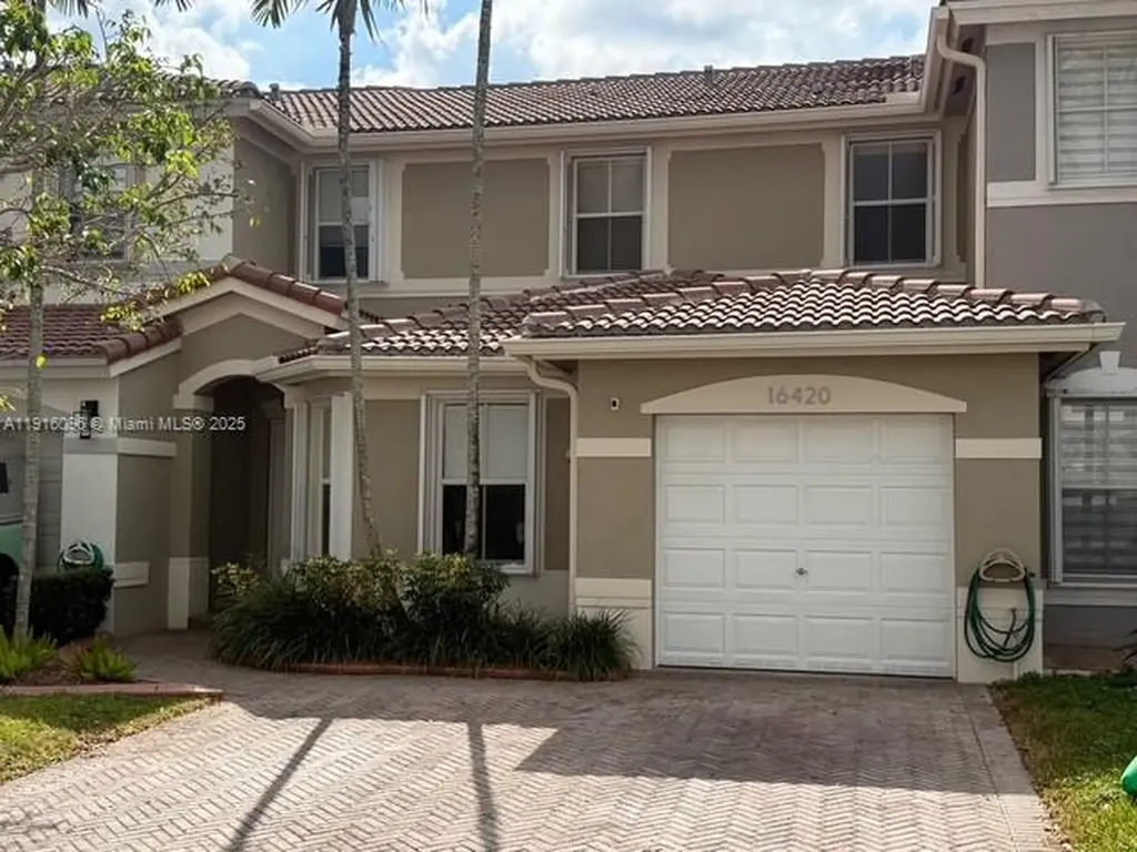 16420 SW 48th Terrace Miami FL 33185