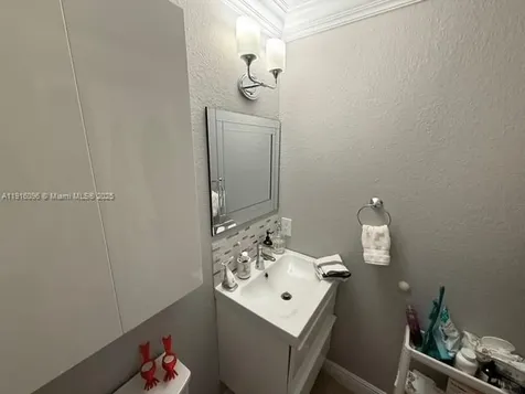 16420 SW 48th Terrace Miami FL 33185