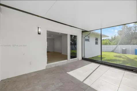 3150 SW 39th Avenue West Park FL 33023