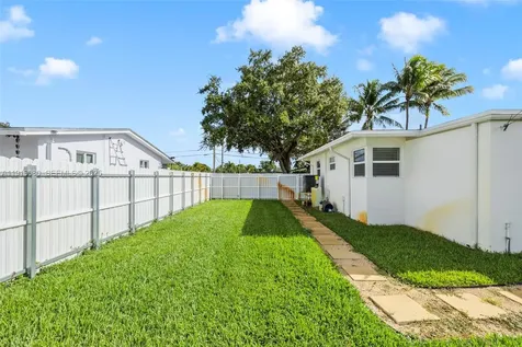 3150 SW 39th Avenue West Park FL 33023