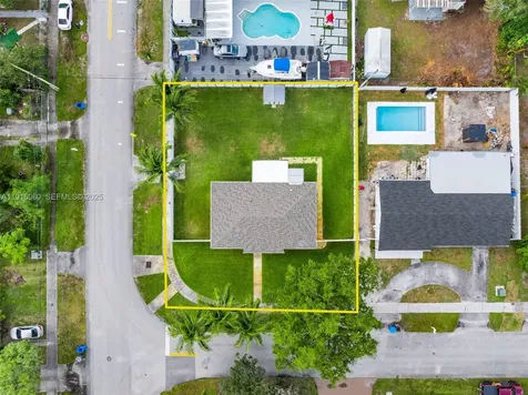 3150 SW 39th Avenue West Park FL 33023
